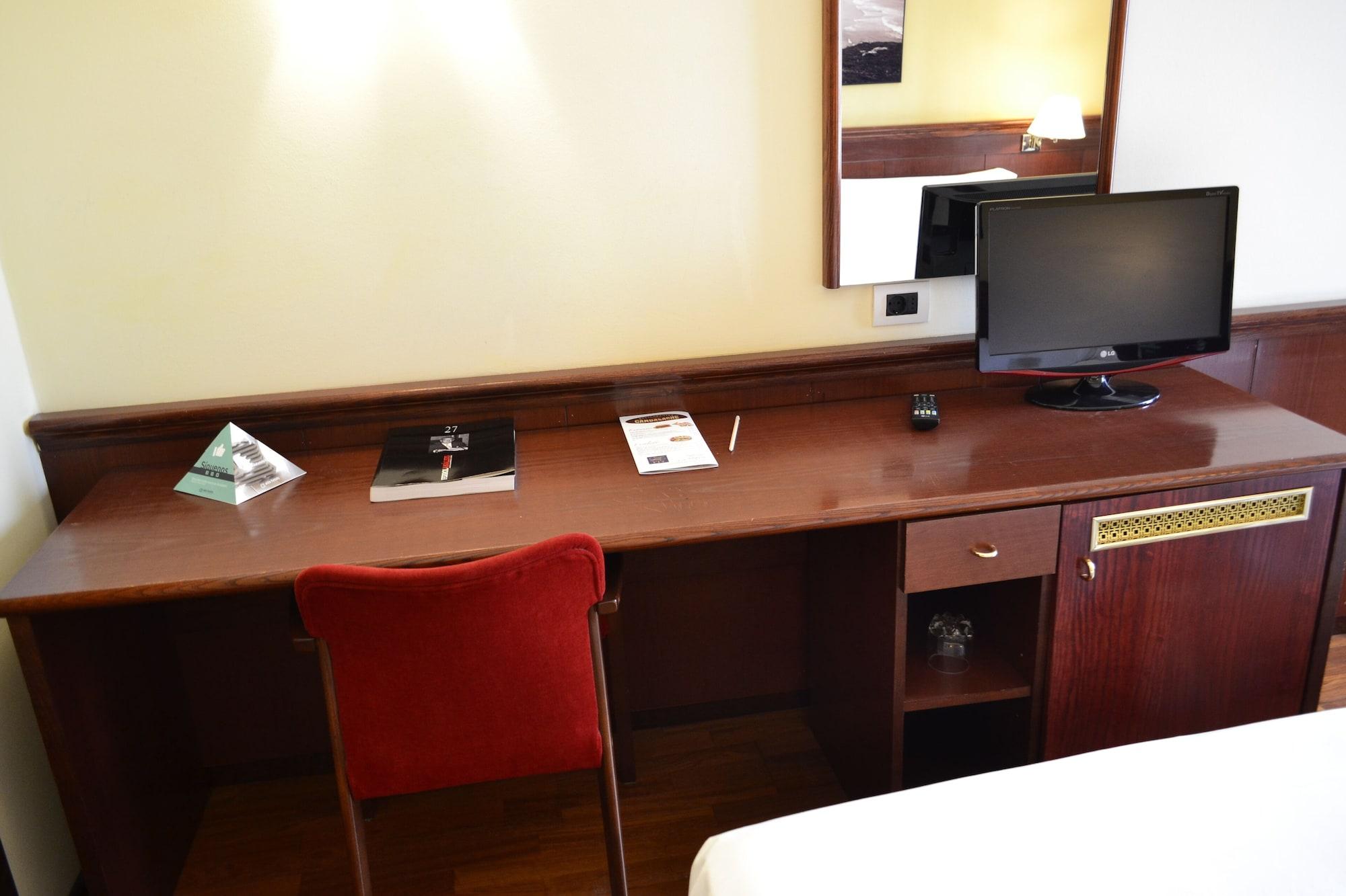 Hotel Alda El Suizo Ferrol Extérieur photo
