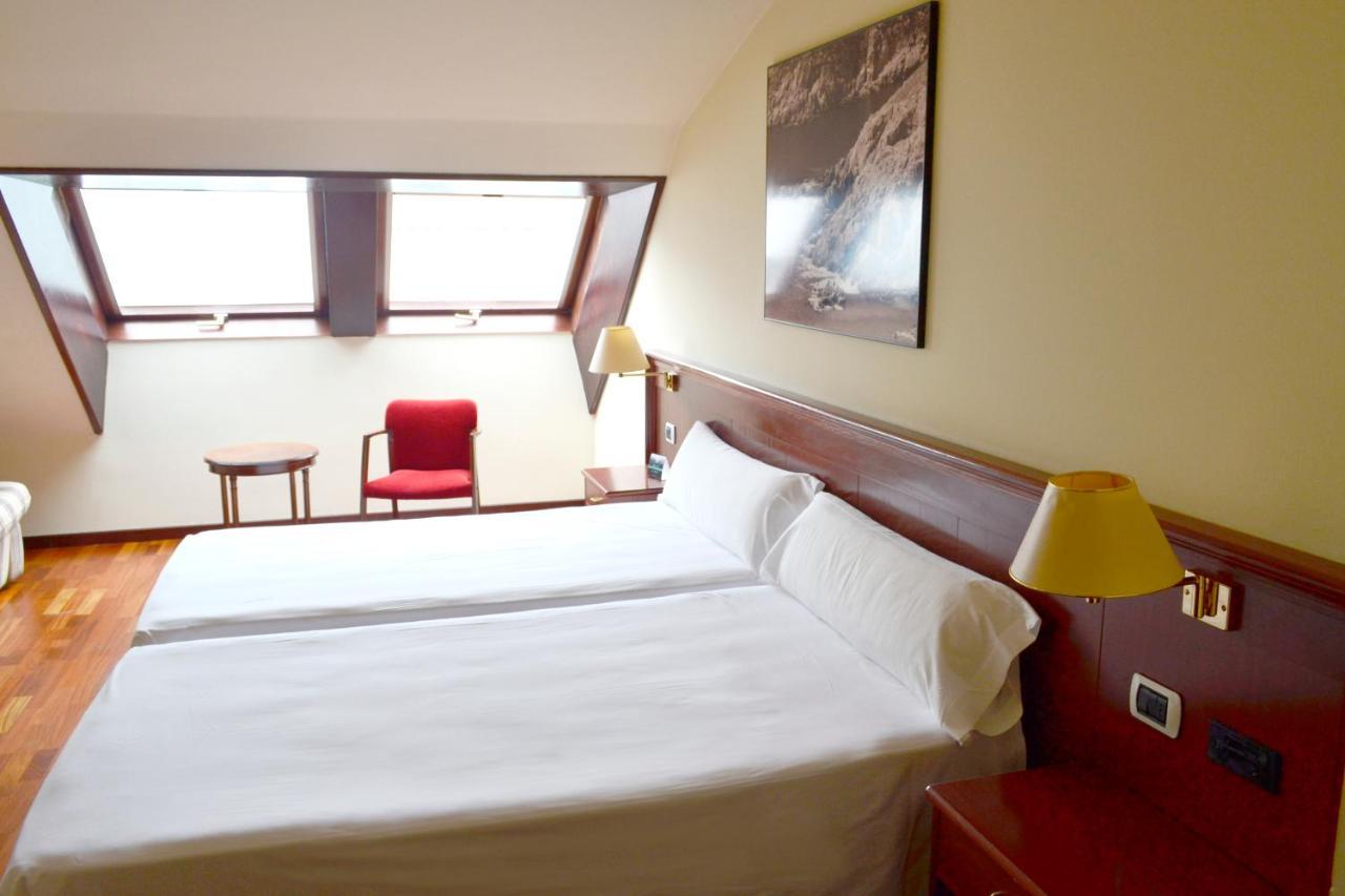 Hotel Alda El Suizo Ferrol Extérieur photo
